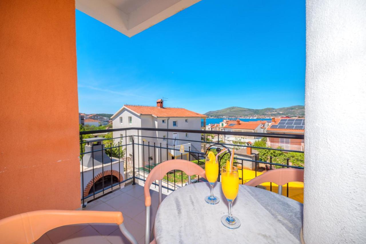 Villa Mihaela Trogir Extérieur photo