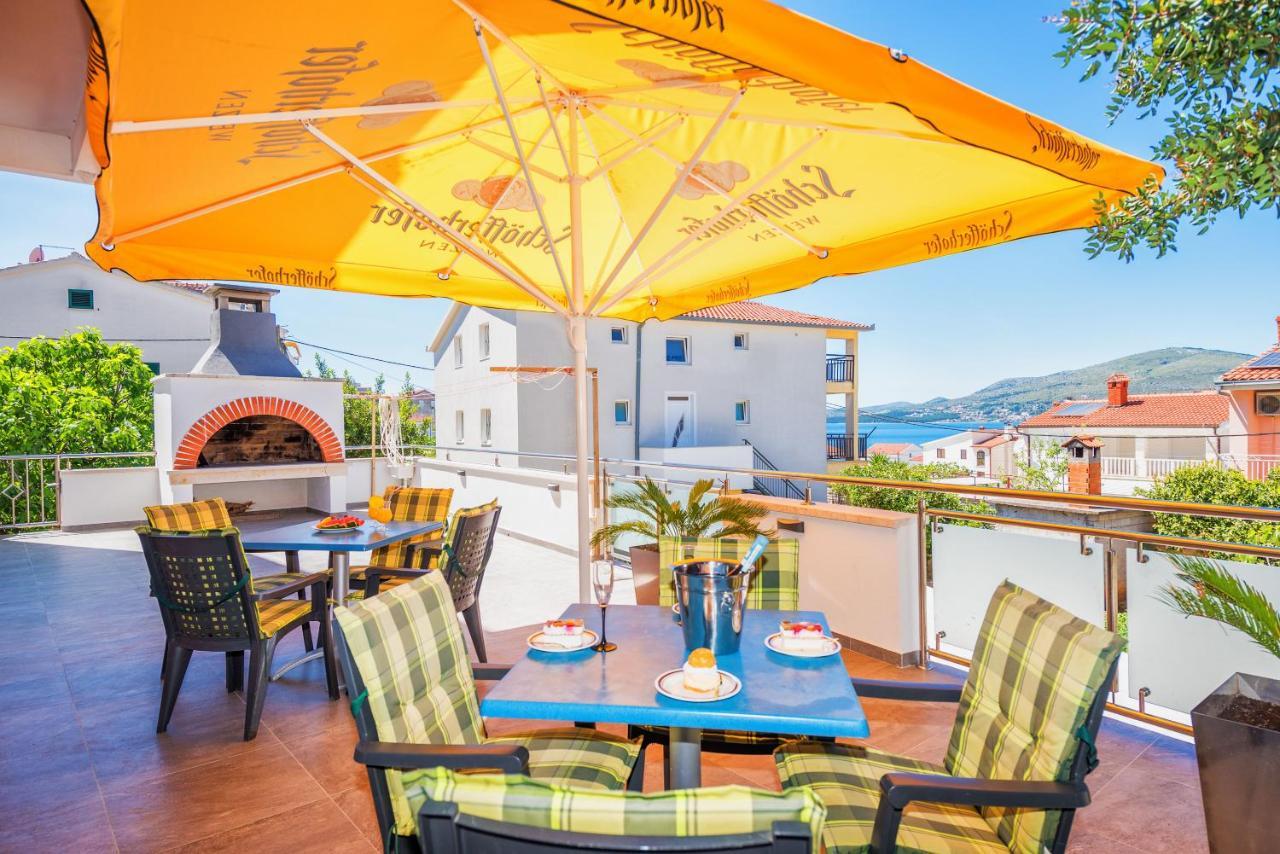 Villa Mihaela Trogir Extérieur photo