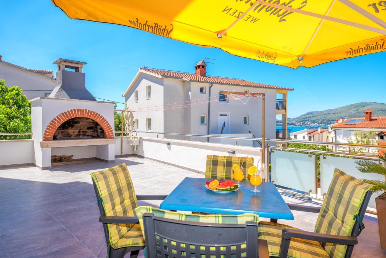 Villa Mihaela Trogir Extérieur photo